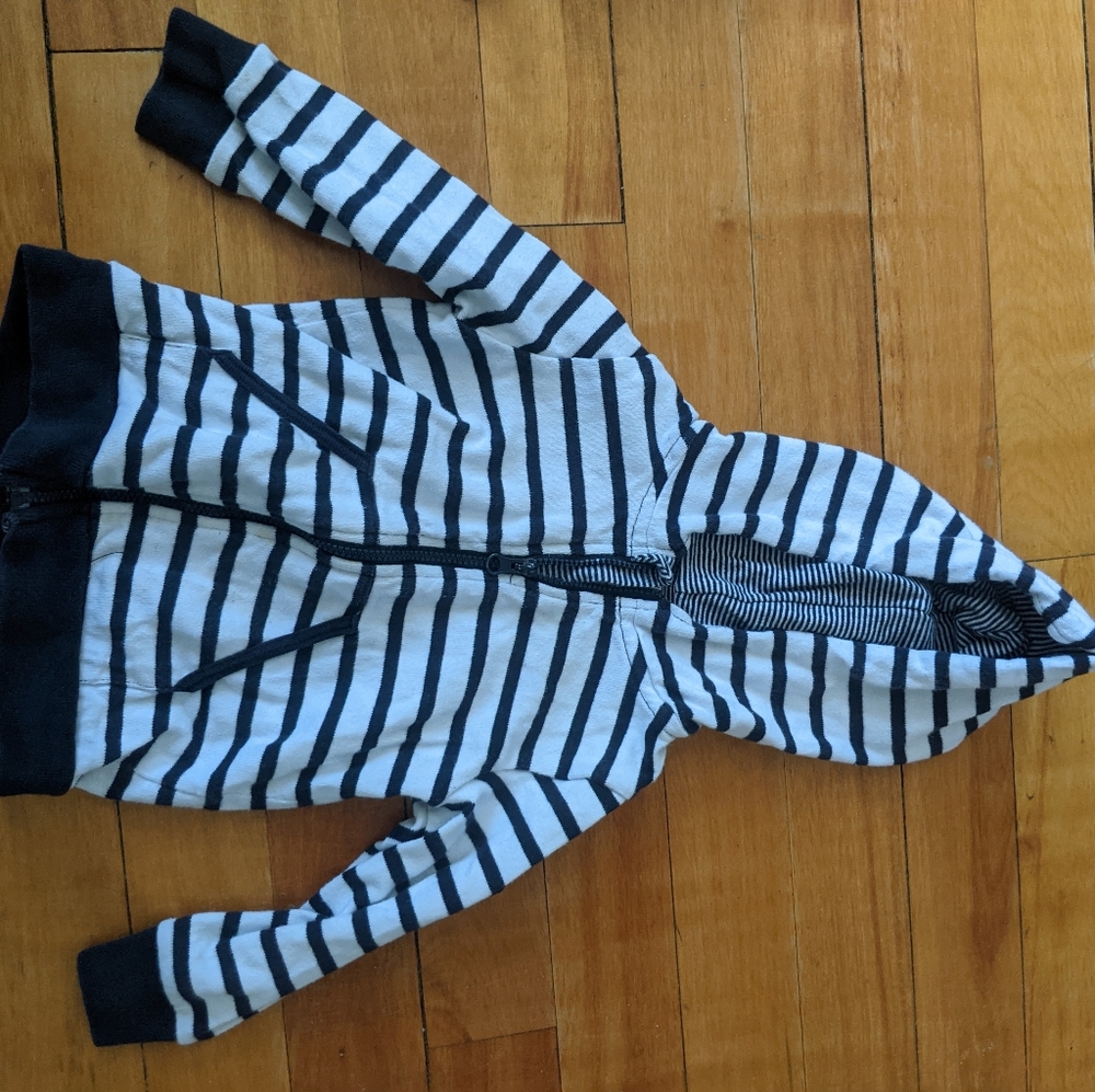Zip up hoodie 18m